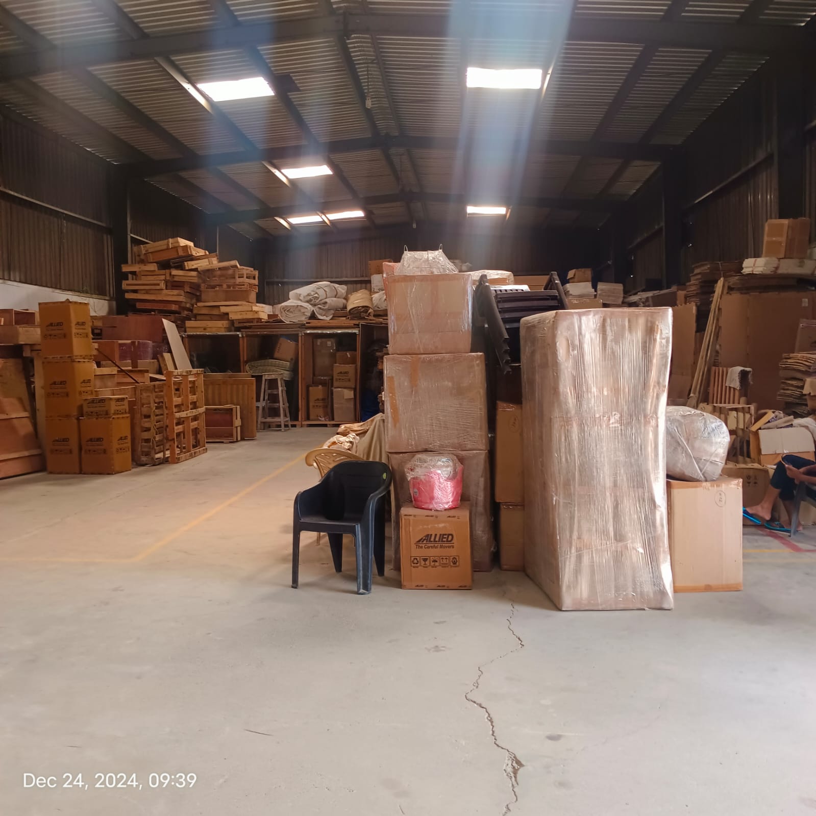 Loading and warehouse logistics in Hyderabad